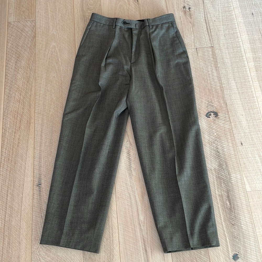 Agnes B Dress Pants. Medium